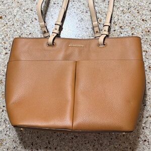 Michael Kors Jet Set M tote bag